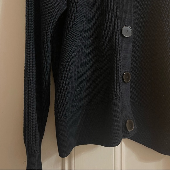 Banana Republic Cozy Cardigan - Picture 2 of 3